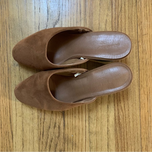 UNIVERSAL THREAD Slip On Sandle - Picture 2 of 5